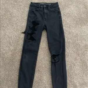 American Eagle HR Skinny Ripped Jeans!